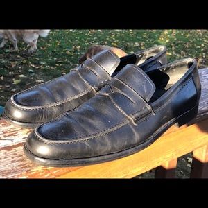 Salvatore Ferragamo Men's Loafers - Black size 9